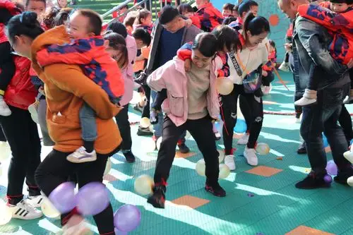 紫云县第一幼儿园2019年"大手拉小手"亲子游戏活动