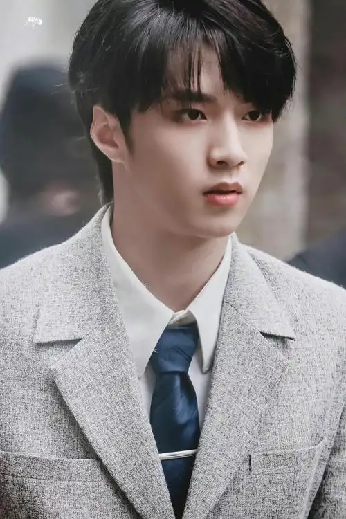 刘耀文的人生即画报_高清图集_新浪网