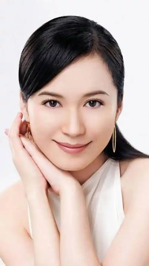 俞飞鸿 2023-5-5 精美图集 优雅知性_体态_衣着_容貌