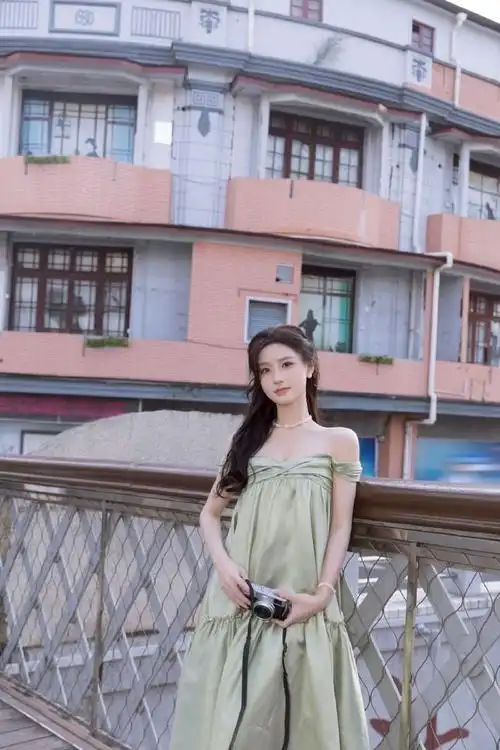 陈意涵森系油画感造型##陈意涵好像童话里的公主#@陈意涵estelle是从