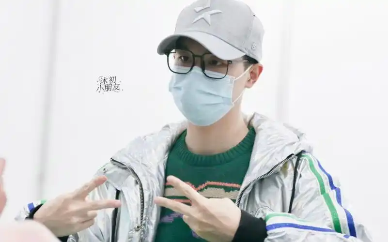 倒霉死勒210101南京线下舞台签售