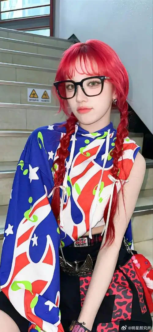 宋雨琦#宋雨琦红发壁纸92957815