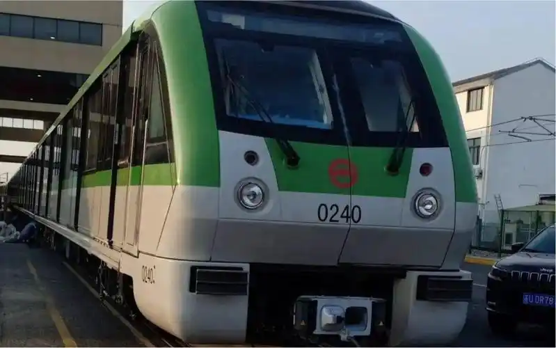 全国最美地铁列车——阿尔斯通 鱼车