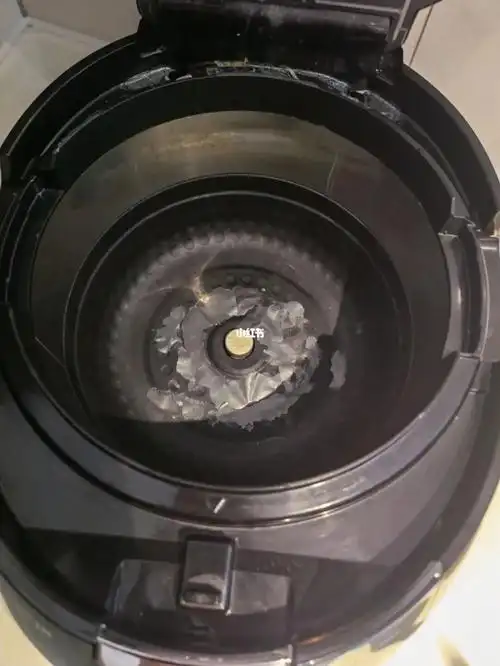 福库电饭煲一生黑