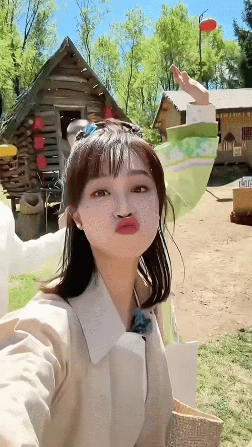 蓝盈莹晒甄嬛传大合影