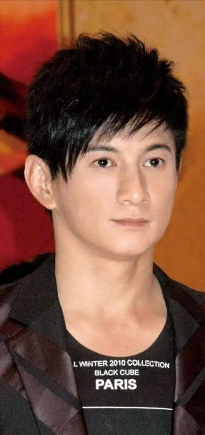 回顾吴奇隆:尽管岳母比自己小2岁,给她尽孝也能坦然