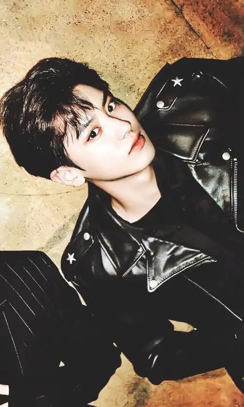 朴灿烈有哪些超级好看的照片毫不掩饰我就是想收图