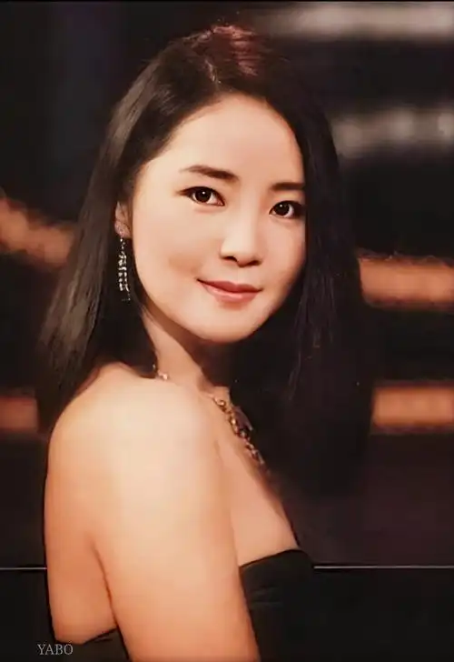 邓丽君各个时期的高清图片