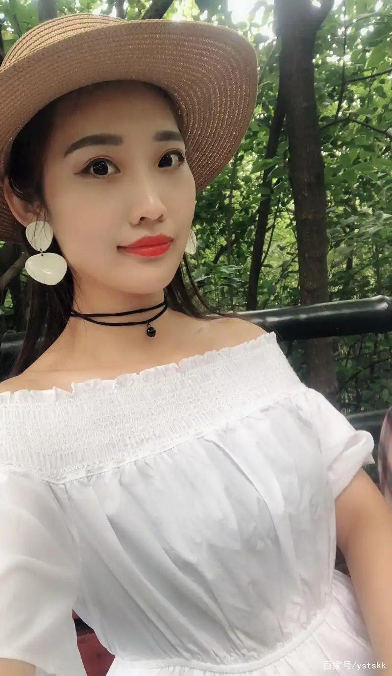 真实生活照套图哪里有啊,我想买,用来打造朋友圈清纯现实美女a