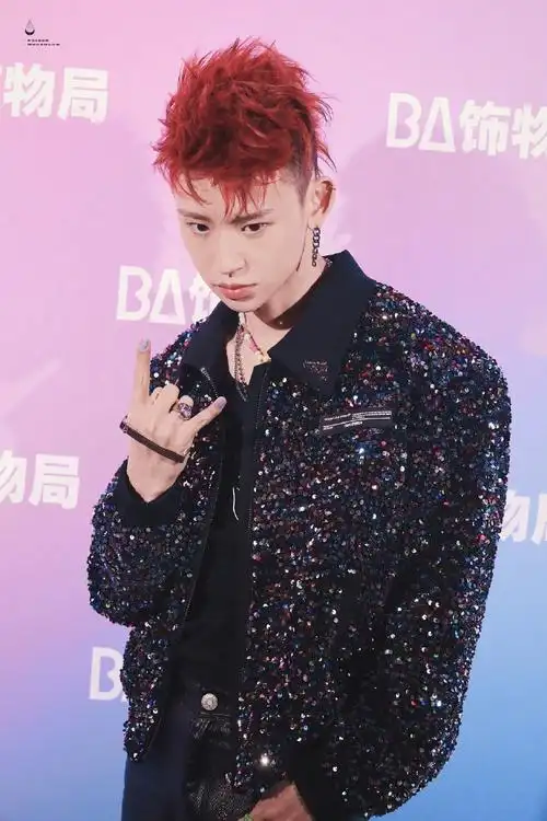 小鬼代言ba饰物局#小鬼王琳凯今晚活动饭拍~红发造型绝绝子!