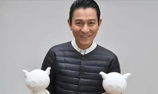 导演王晶别看刘德华表面风光但他那种日子不是谁都愿意过的