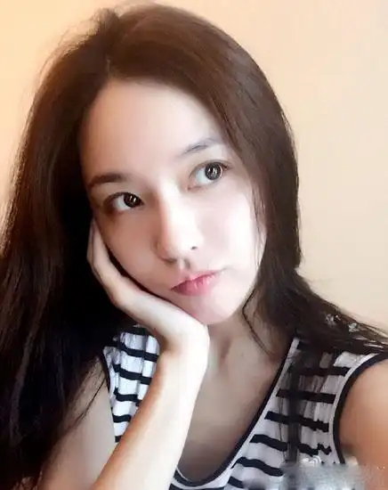 马景涛认识了剧中饰演"琵琶精"的内地女演员吴佳尼,虽然两人年龄相差