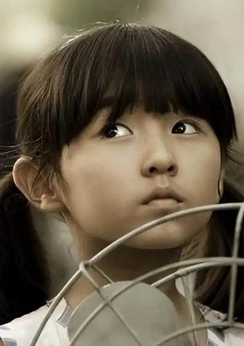 张子枫获华表奖最年轻影后引热议被吐槽演技原地踏步无进步