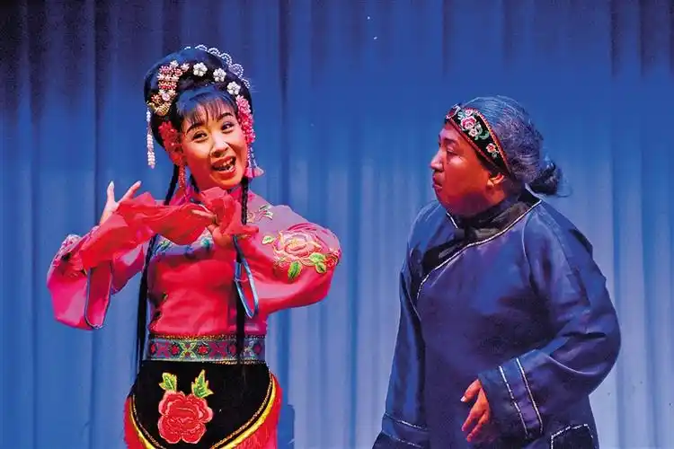 北方新报数字报-到人民中间去 为人民而歌唱