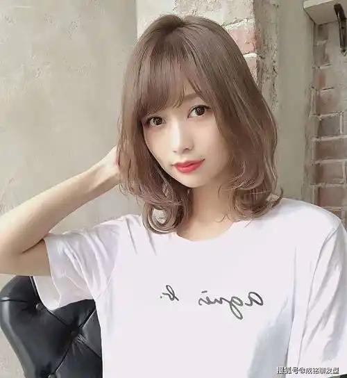 今年很火的十款齐肩发,时尚减龄又显气质,端庄大气又有女人味_发型