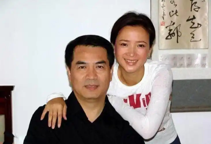 回顾老干部廖京生二婚娶了何睛为妻如今他的婚姻状况如何
