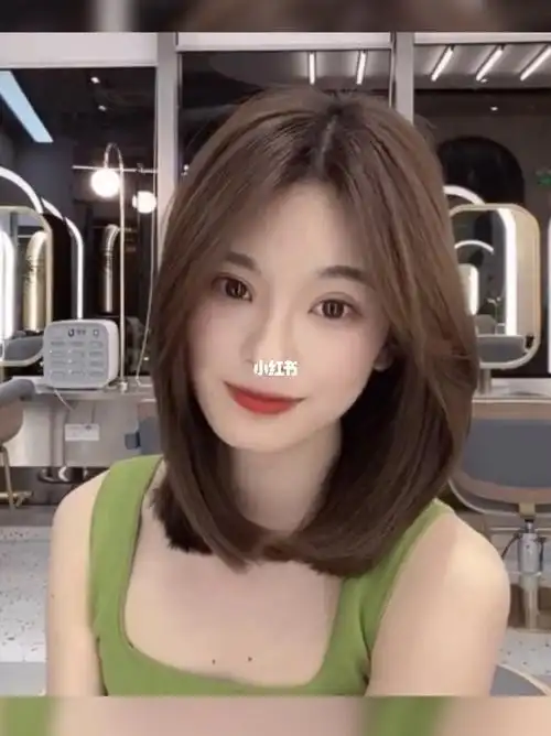 适合圆脸女生的锁骨发发型即显瘦又减龄