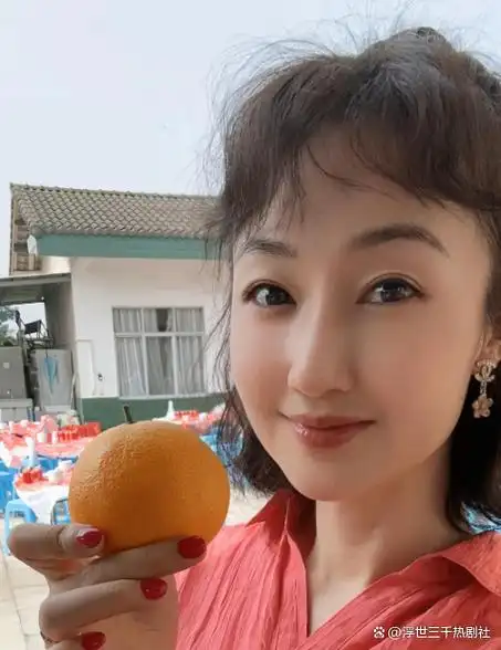 《正阳门下》:孟家姐妹命运不同,小杏忙拍戏,小枣息影退圈