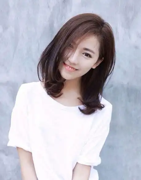短发潮流烫卷设计 女生短发怎么卷好看-短发发型-发型站_最新流行发型