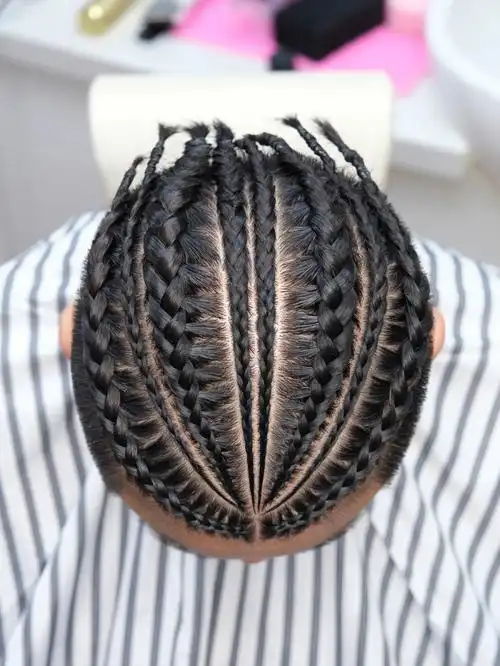 哈尔滨脏辫贴头辫男士编发造型