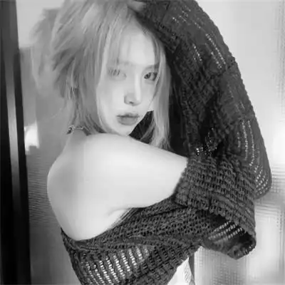 女生头像高级小众高冷黑白