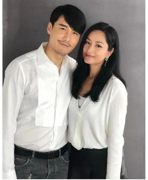 瞿颖声称愿意和胡兵生孩子,胡兵回应说她47岁了,瞿颖当场发飙