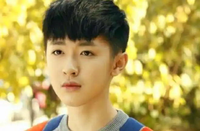 1999年出生的小鲜肉男星躲过了宋威龙逃过了张逸杰却被王俊凯迷倒