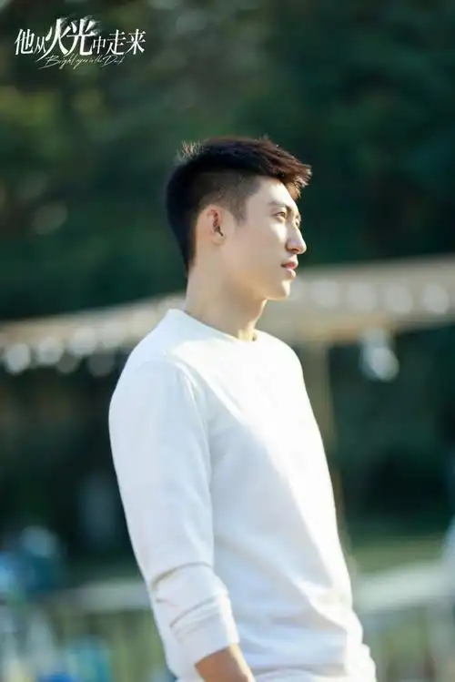 今日份林陆骁@johnny黄景瑜花絮照掉落07,快来一键保存吧～爱奇艺