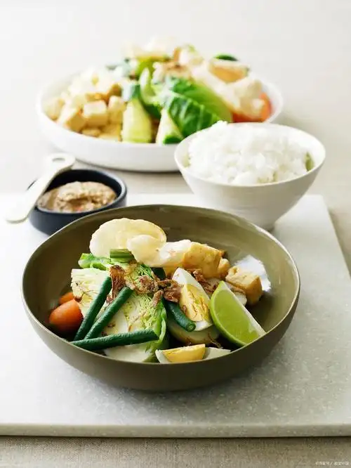 那些年,我们错过的午餐——揭秘职场人最健康的午餐选择