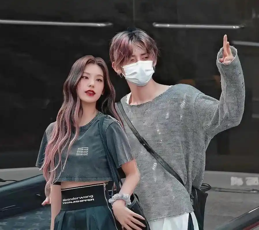 【投稿】一起下班的一次方小情侣 崔然竣黄礼志