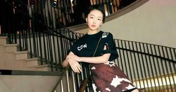 周冬雨易烊千玺恋爱遭实锤?