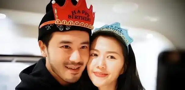 妻子谭维维40岁无子生活幸福