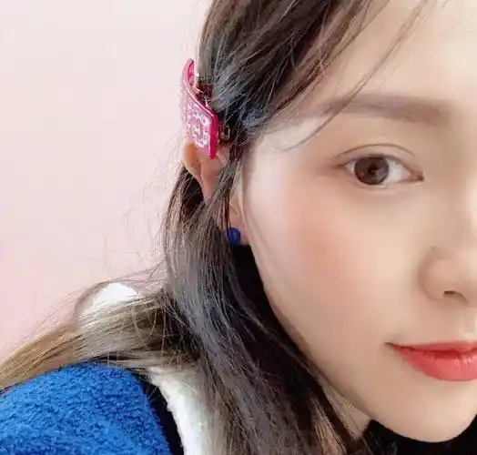 唐嫣宣布怀孕后首晒素颜自拍,网友猜测她文中两字疑暗示将生男孩_状态