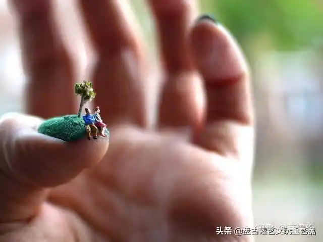 67指甲上的微雕作品67676767676767金属上的精美微雕