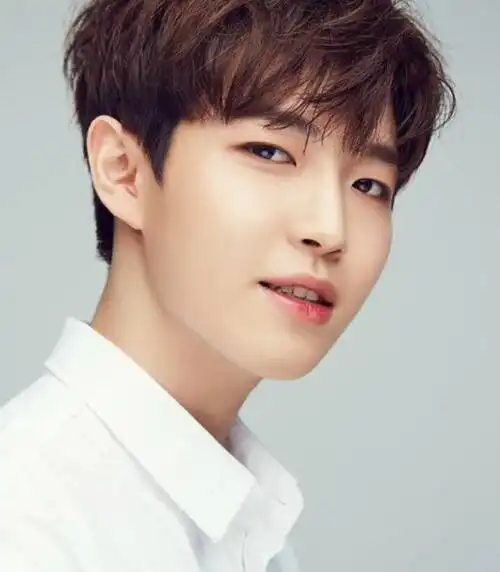 男生烫发发型大全,时尚帅气又有气质