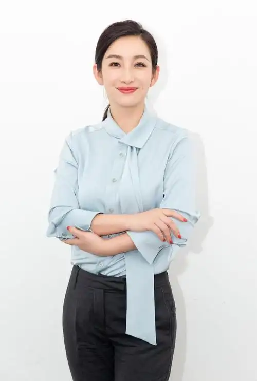 北京时间11月1日下午,中国著名演员秦海璐最新消息!