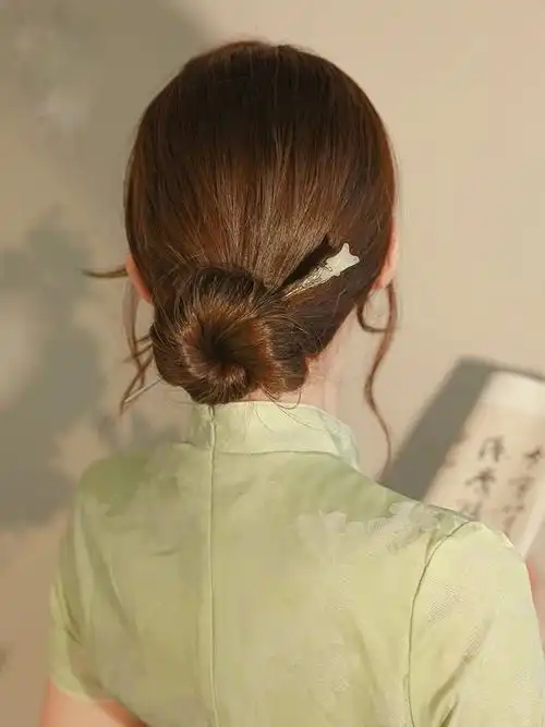 中国白玉兰盘发古汉发簪气质旗袍步摇国风中式发饰