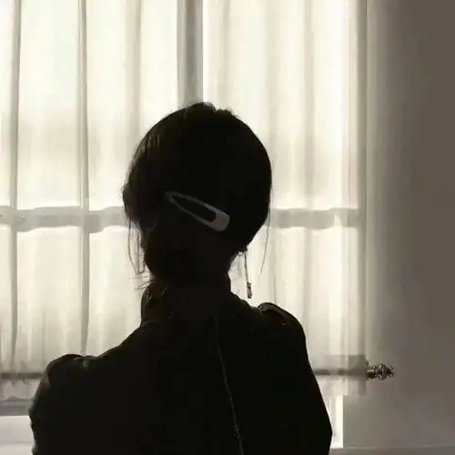 成熟女人背影图片伤感