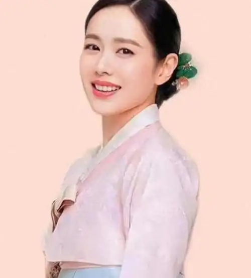 10月26日,孙艺珍在个人账号发布了最新动态.