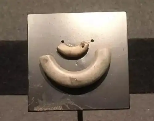 河姆渡文化的玉器 河姆渡文化距今00 680,因最早发现于浙江余姚县河姆