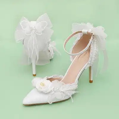 白色婚纱包头水晶鞋婚鞋细跟高跟一字式扣水钻时装凉鞋