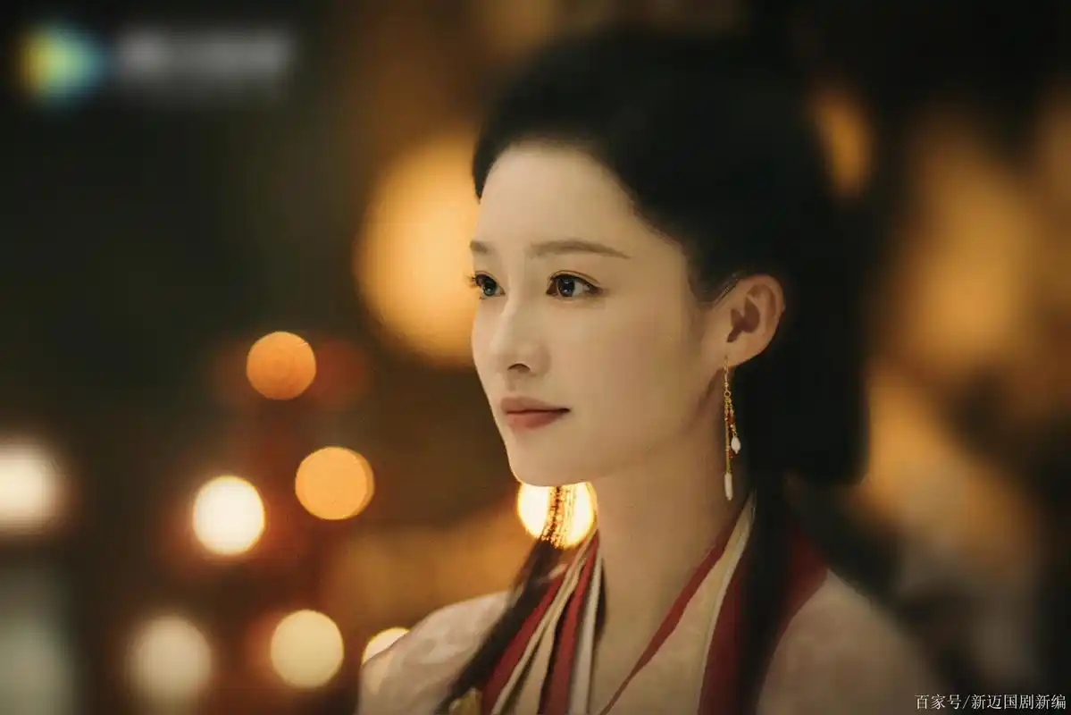 "骊歌"李沁古装美照精选,纯真温婉可甜可咸