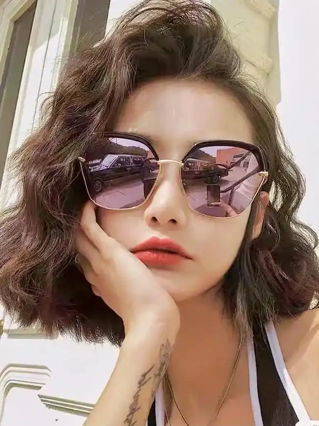 抖音图文来了  中短发免打理烫发-波浪造型不显老 #鸡西哪 - 抖音