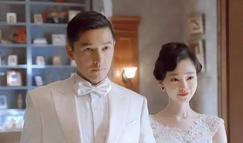 胡歌宋轶现身晚会,后台说悄悄话展露笑颜超好嗑_明台_曼丽_网友