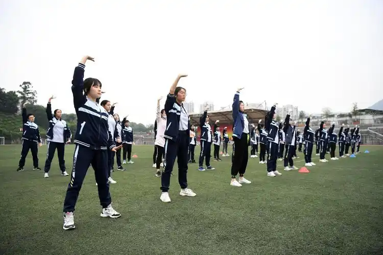 视频丨重庆:中小学体育课有序开展