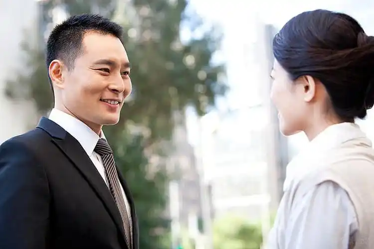 商务人士面对面交谈_图片大全—全景创意图库(quanjing.