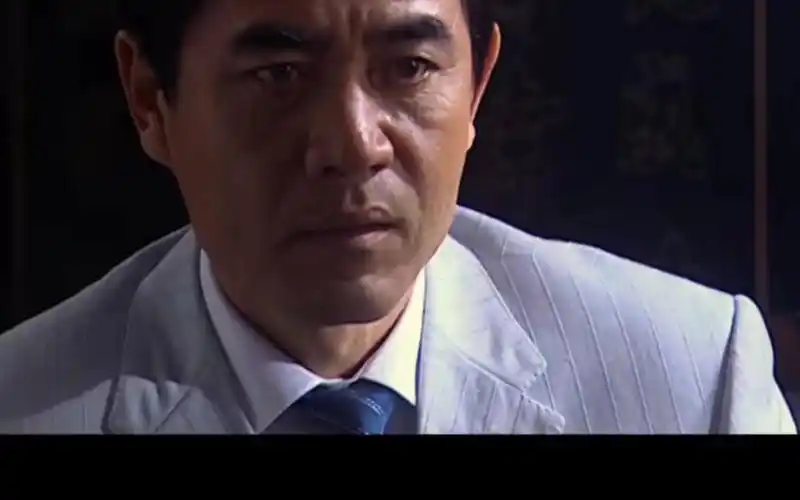 军阀表面上签字盖章,背后却釜底抽薪,陈宝国得到的却是个空壳公司.