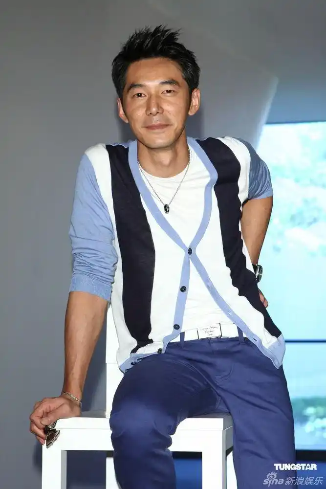 p>李李仁,1974年1月6日出生于台湾,中国台湾男演员,歌手,主持人.