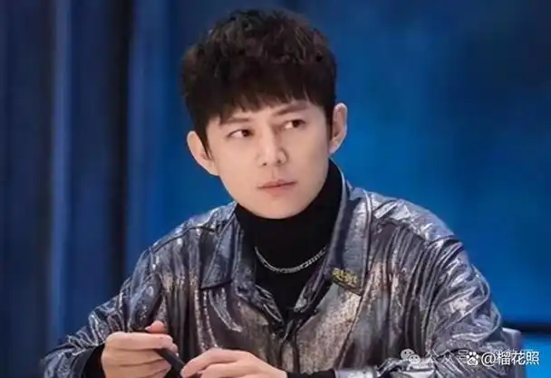 文 榴花照图 源自网络,侵删致歉