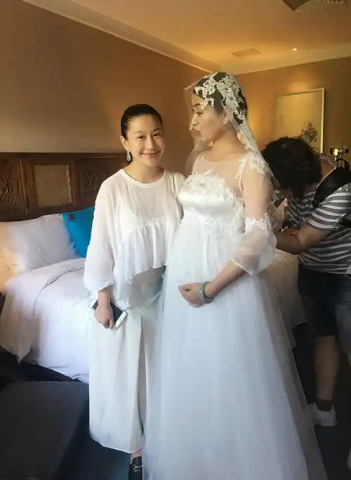 《甄嬛传》"眉庄"小主斓曦身披lanyu婚纱出嫁